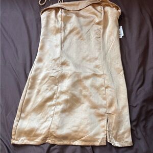 Light gold ACW dress from Ardennes